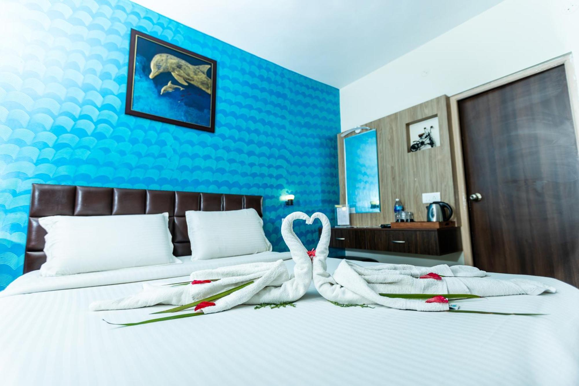 Lamel Cove Beach Resort Pondicherry Bagian luar foto