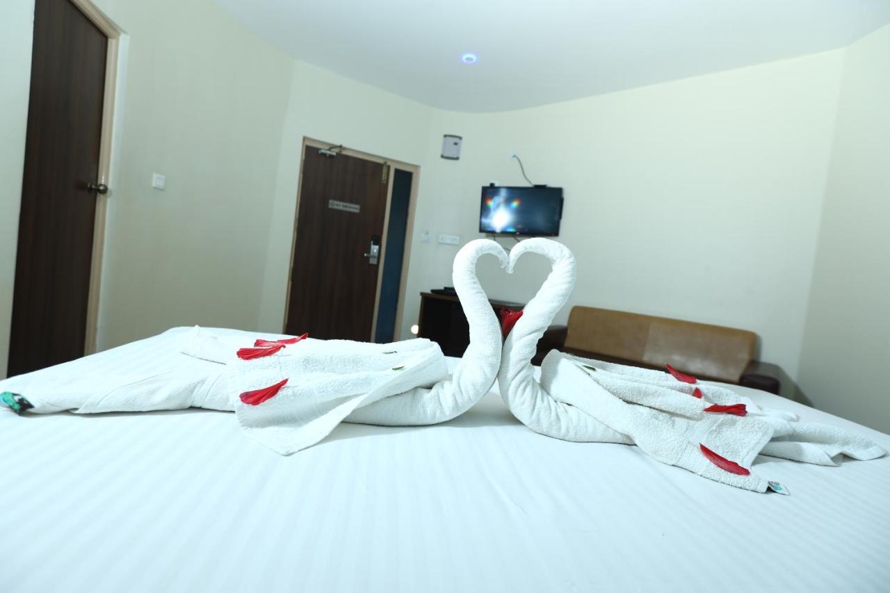 Lamel Cove Beach Resort Pondicherry Bagian luar foto